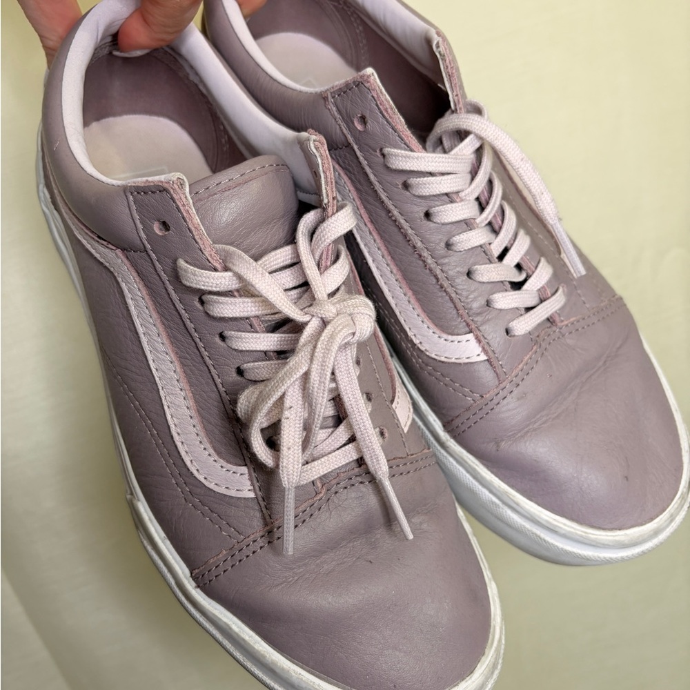 Women’s vans stacked platform classic skate shoes with teeth on sole